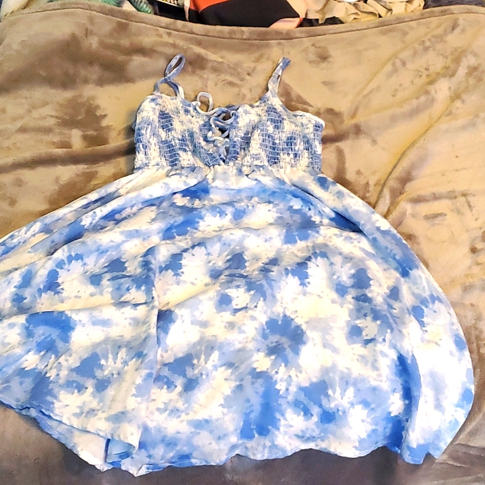 Midlength, flowy dress